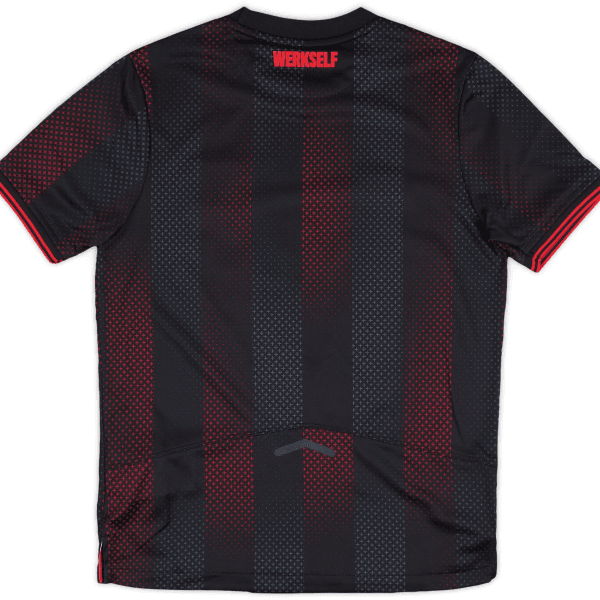 Primera equipación del Bayer 04 Leverkusen para la temporada 2025-26.