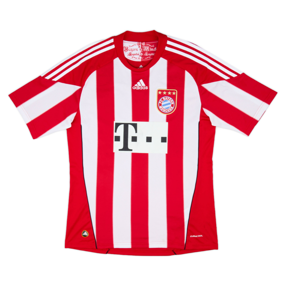 6n5e6wibypha9gm3.png 2010-11 FC Bayern München 1a Equipación