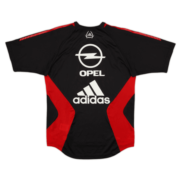 Equipación de edición especial del AC Milan temporada 2005-06