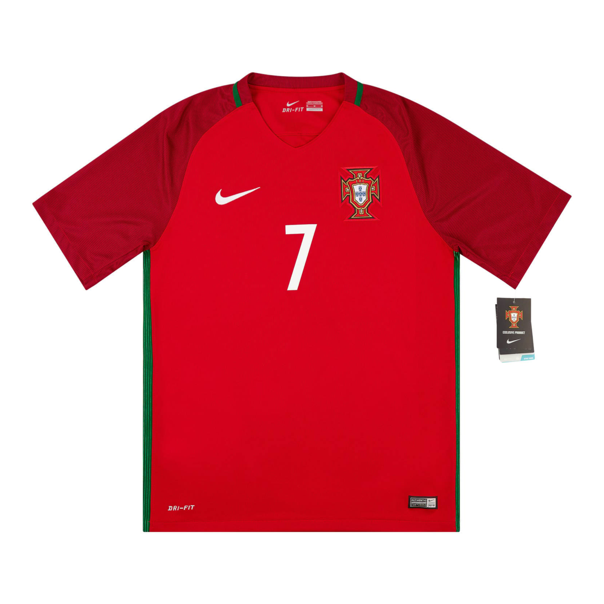 pz0nmru69sb0d1x6.png 2016 Portugal 1a Equipación