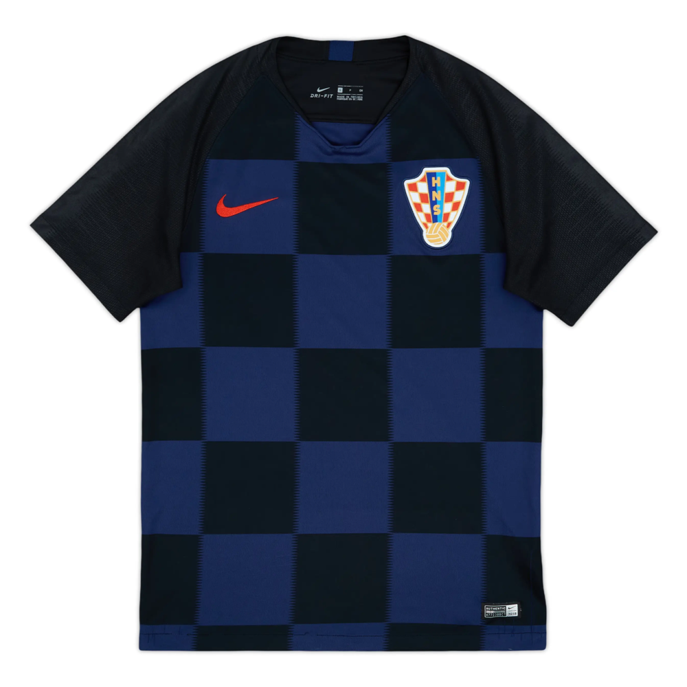 ymred3tl3yh6yygr.png 2018 Croacia 2a Equipación